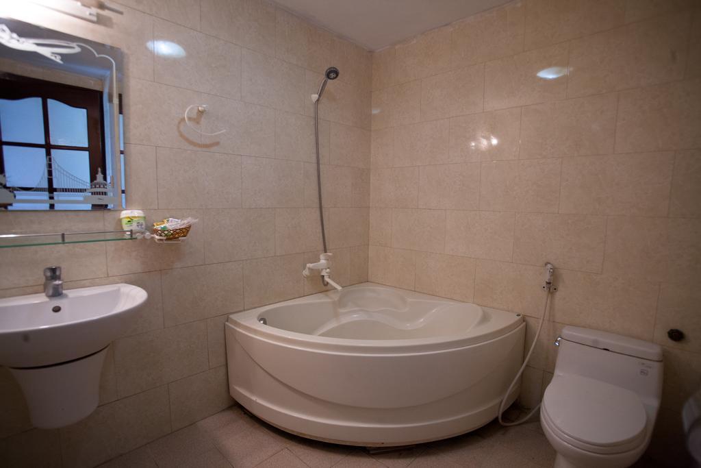 Golden Gate 1 Hotel Danang Room photo